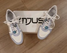 MJUS: Sneaker, Gr. 39, weiß-blau-silber, mit Glitzerbroschen, fast neu
