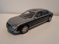 Modellauto AUTOart 1:18 Maybach 62 silber/schwarz