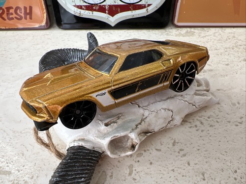 Hot wheels gold - wheels, metallic
