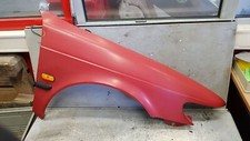 Kotflügel Vorne Rechts 1994 - 1998 900 II Cabrio Farbe rot Saab 900 II / YS3D