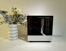 Kompletter Gaming-PC Mit Samsung Monitor, Maus, Tastatur, Mauspad und Webcam