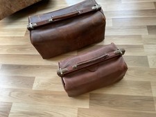 2er Set antike Arzttaschen