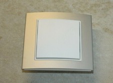 Berker B.3 1-fach Rahmen alu mit Schalter in polarweiß matt