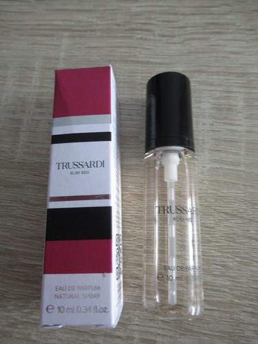 Trussardi ruby red eau - red, ml