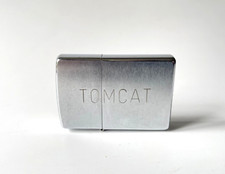 Alt Zippo Benzinfeuerzeug aus 1999 m TOMCAT Schriftzug guter gebrauchter Zustand