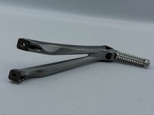 Yamaha R1 RN19 Links Hinten Fußrastenanlage Rear left footrest hanger (11) 07'