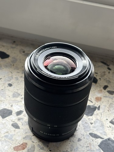Sony 70mm 5 6 - 28-70mm, f/3.5-5.6