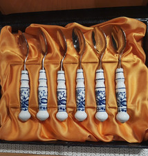 DDR ABS 6 Kaffeelöffel  mit Porzellangriff Zwiebelmuster mit Karton (2)