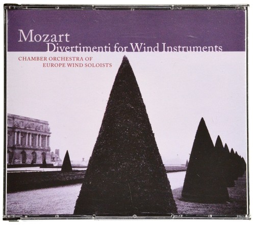 Mozart divertimenti for wind - -,