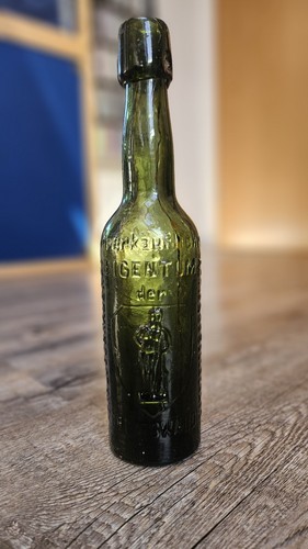 Alte flasche herkules brauerei - flasche,