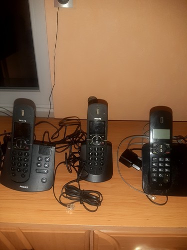 Telefon mit anrufbeantworter - telefon,
