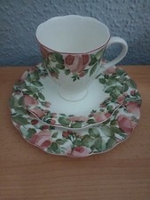 Sammeltasse 3 tlg Blumenmuster