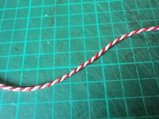 3 m gedrehte Kordel Rot-Weiß 2 mm breit