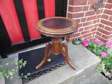 sehr alter Klavierstuhl vollholz höhenverstellbar