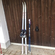 Langlaufski Superstar 28 175 Cm Höhe mit Skistöcke
