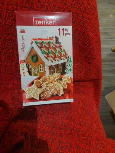 Lebkuchenhaus ausstecher - lebkuchenhaus,