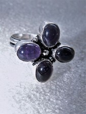 SILBER RING mit eingefasstem