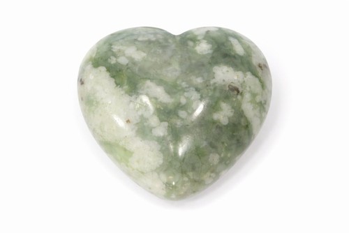 Grüne jade edelstein - jade, herz