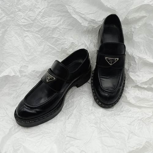 Prada chocolate loafer - |,