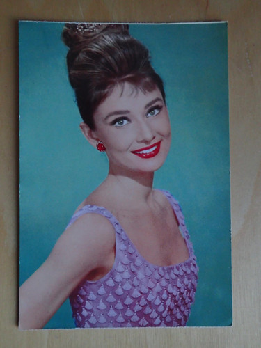Audrey hepburn postkarte - audrey,