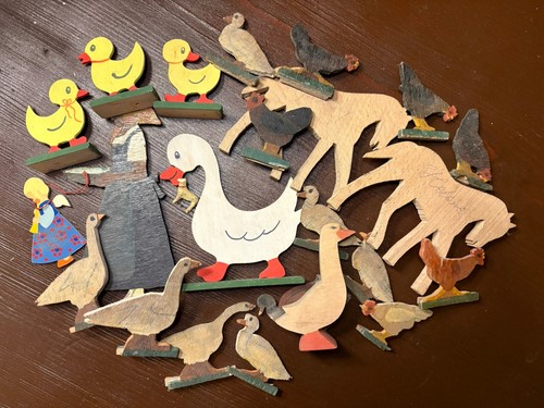 Antike holzfiguren spielzeug - holzfiguren,