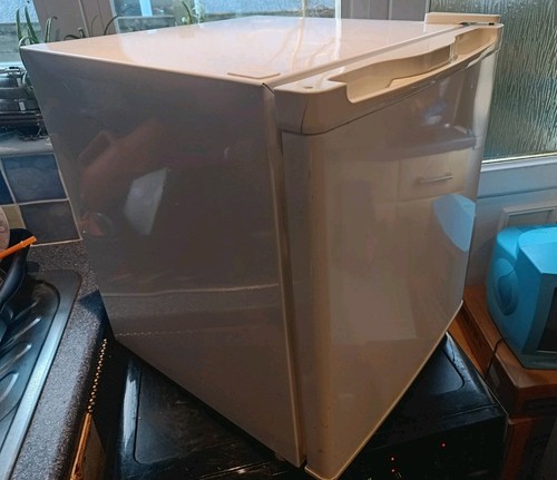 Argos 46l tischkühlschrank - 46l, +
