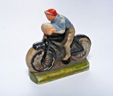 ALTE FAHRRADFAHRER PORZELLAN STEINGUT MINIATUR HO OO MODELLBAHN FIGUR RADFAHRER