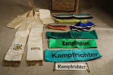 Diverse Armbänder "