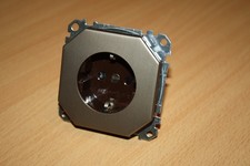 Merten OctoColor Steckdose in bronze