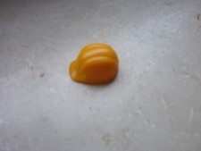 Vom Ü-Ei die Dapsy Dinos 1995 Ersatzteil gelber Bauhelm Bauarbeiterhelm