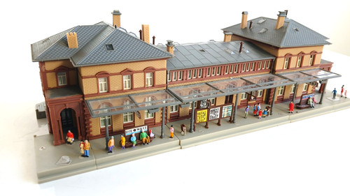 Faller bahnhof mit - bahnhof,