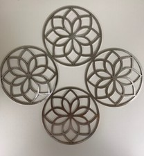 Set 4 Untersetzer "Blume der Lebensfreude"aus Edelstahl / Dekoration