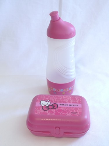 Tupperware hello kitty - hello,