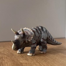 ? Schleich Tier 14504 Triceratops Dinoaurier Dino Saurier Replica Saurus neuw.
