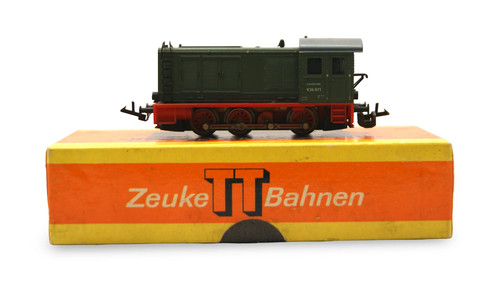 Zeuke 071 diesellok - v,