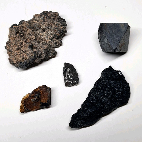 Besondere mineralien - x,