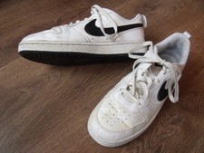 Nike Leder Sneaker Weiß mit Streifen in Schwarz Gr. 38