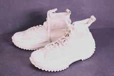 Converse Run Star Hike