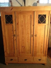 dreitüriger Kleiderschrank Dielenschrank  Jugendstil um 1900  Weichholz Zerleger