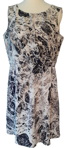 Kleid monki edle marmor - monki,,