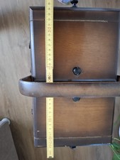 Alter Nähkasten,aufklappbar. Rollen.Braun, Holz,etwas befüllt. Gebrauchspuren