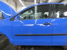 Tür vorne links Polo 9N3 Summerblue LA5F