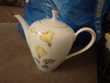 Porzellan Kaffeekanne mit gelben Blumen von Thomas