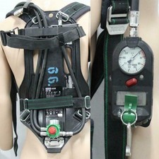 Atemschutzgerät  Pressluftatmer BD 96, Druckminderer, Kontrolleinheit ICU