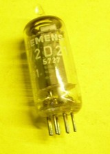 Röhre 5727   PL21    2D21  W