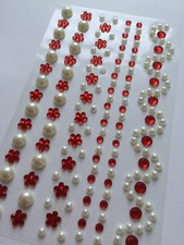 177 Selbstklebende Glitzer- Strasssteine Halbperlen Blumen Bordüre Weiß/Rot