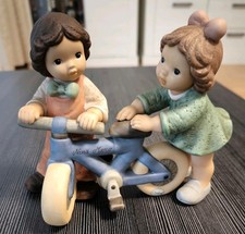 **GOEBEL PORZELLAN-Figur -