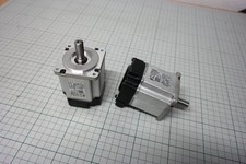 Omron   AC SERVO MOTOR –