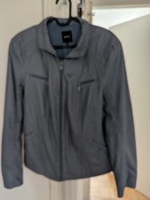 Bonita hellblaue Fake