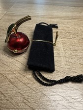 2001 Estee Lauder GLISTENING RED CHERRY Beautiful Solid Perfume unbenutzt